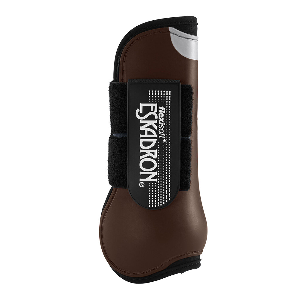 Senskydd med ett blankt, brunt yttre skal och svarta kanter. Det fästs med två breda svarta kardborrband. Ovanpå kardborrbanden sitter en vertikal svart etikett med vit text, som visar 'ESKADRON' i stora bokstäver och 'flexisoft' i mindre text, tillsamman